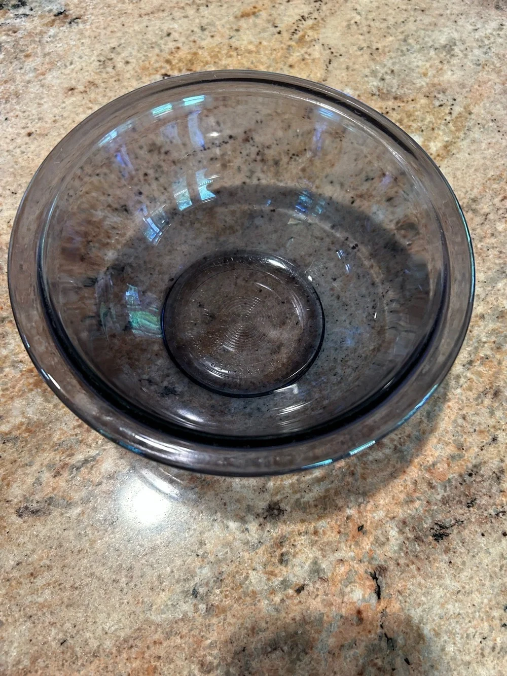 Pyrex Violet Purple #322 Glass Mixing Bowl w/Rim 7”W holds 1Qt (1L on bottom)
